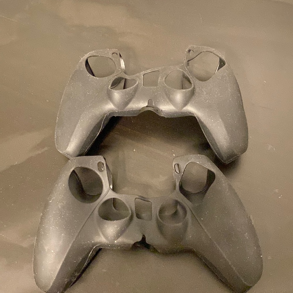 Lot of (2) black PS 5 control silicone covers